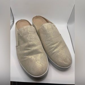 Vionic Dakota Mules - Women’s Size 8.5